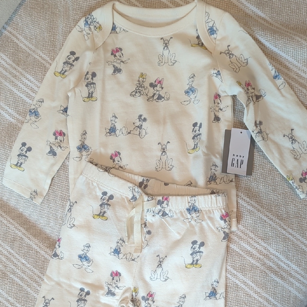 GAP Cream Kids Set with Disney Characters NWT